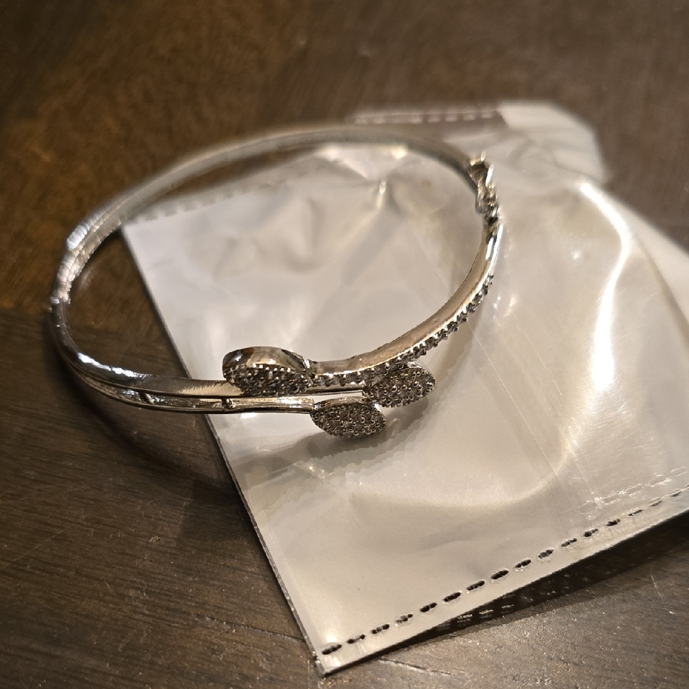 Elegant Silver Bangle Bracelet